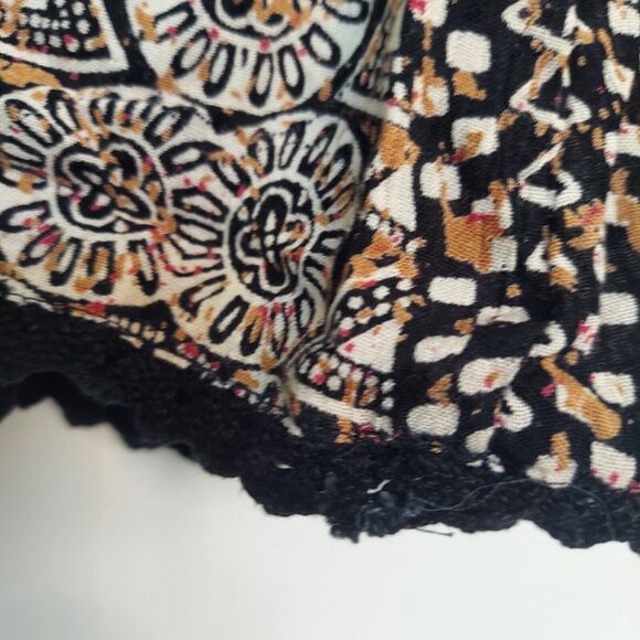 Angie Shirt Size Small Black Lace Cold Shoulder Top - Picture 3 of 10